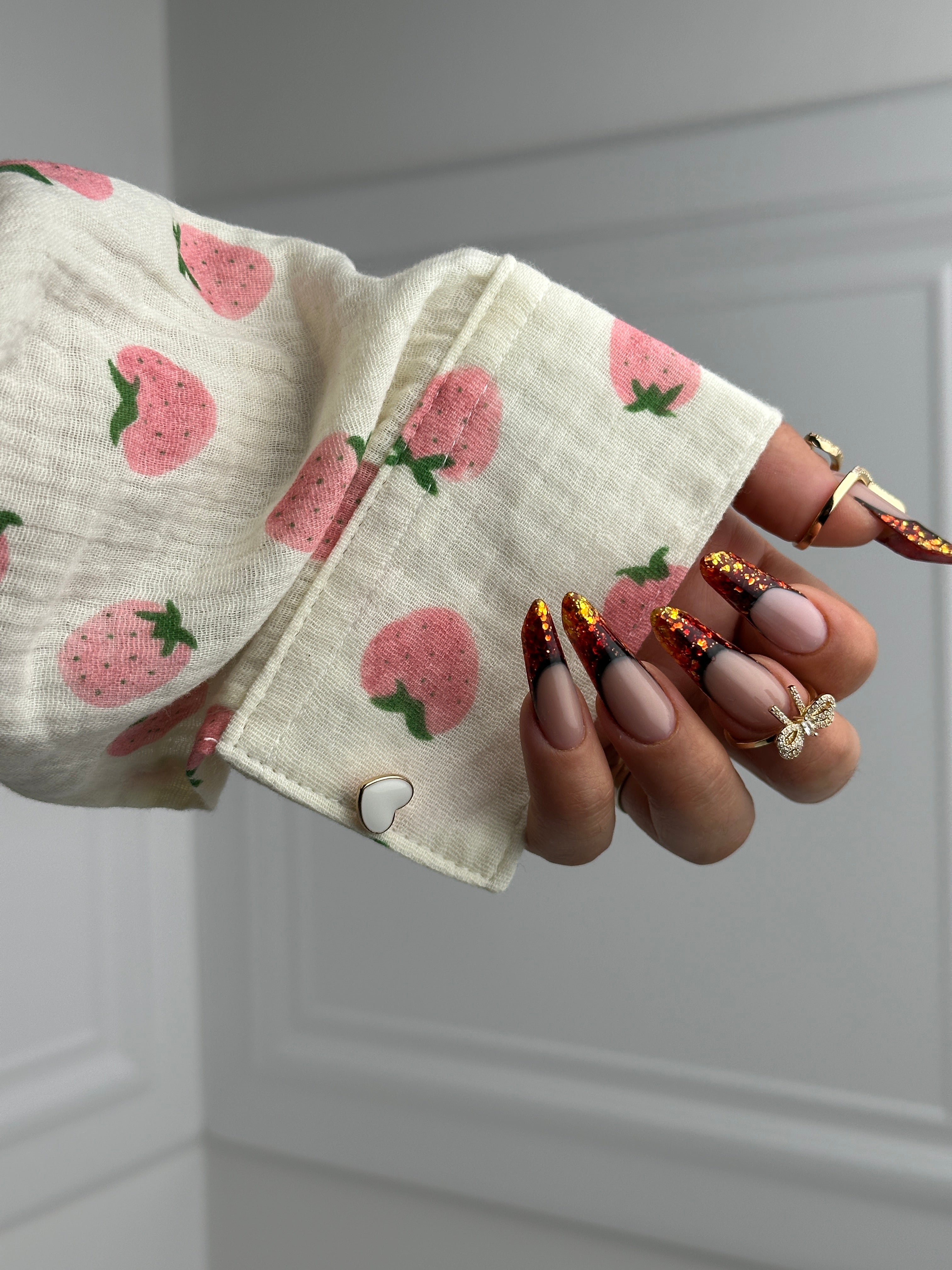 Strawberry Muslin Photo Sleeve